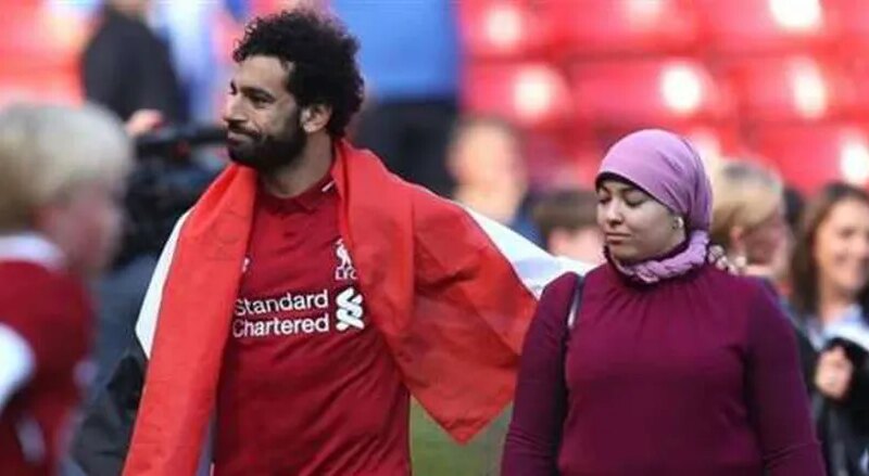 شقيقة محمد صلاح تكشف كيف يتعامل مع المعجبات.. ورد فعل زوجته